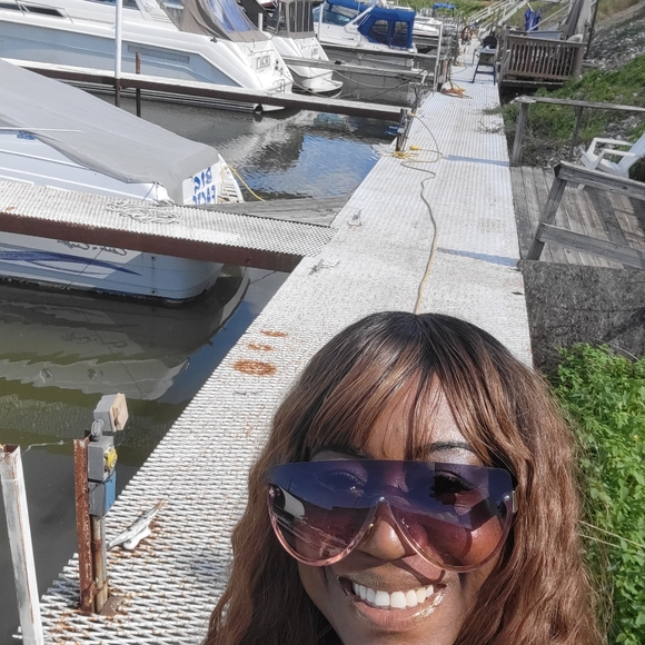 Meet your Posh Ambassador, Sonja - Picture 3 of 4